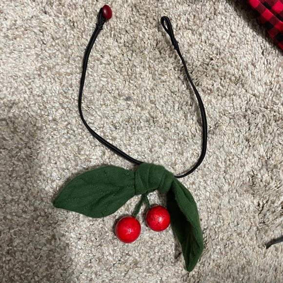 Girls sz 4 Christmas checkered romper - Picture 4 of 5